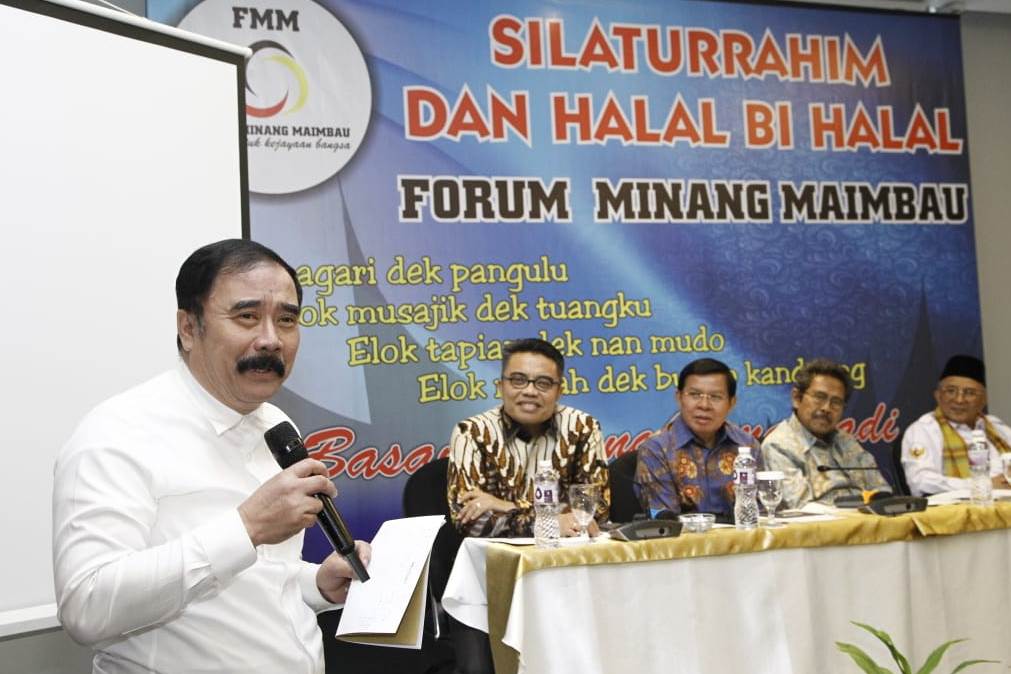 Sesjen DPD RI Reydonnyzar Moenek.