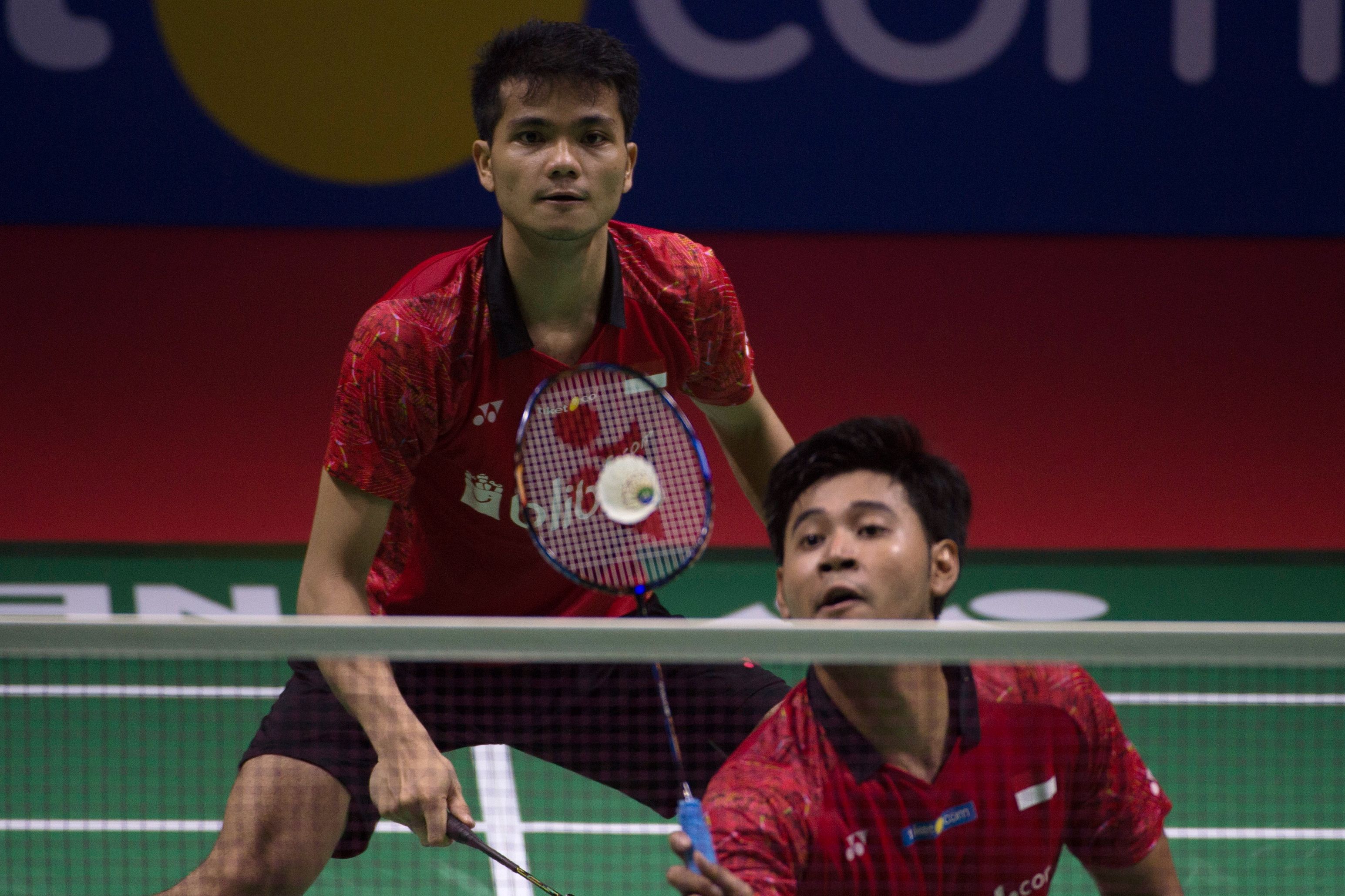 Ganda putra Indonesia Ricky Karanda Suwardi (kiri) dan Angga Pratama