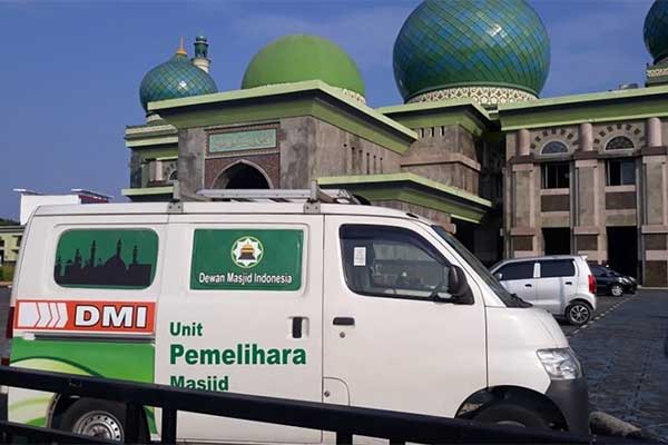 Mobil Operasional Dewan Masjid Indonesia (DMI)
