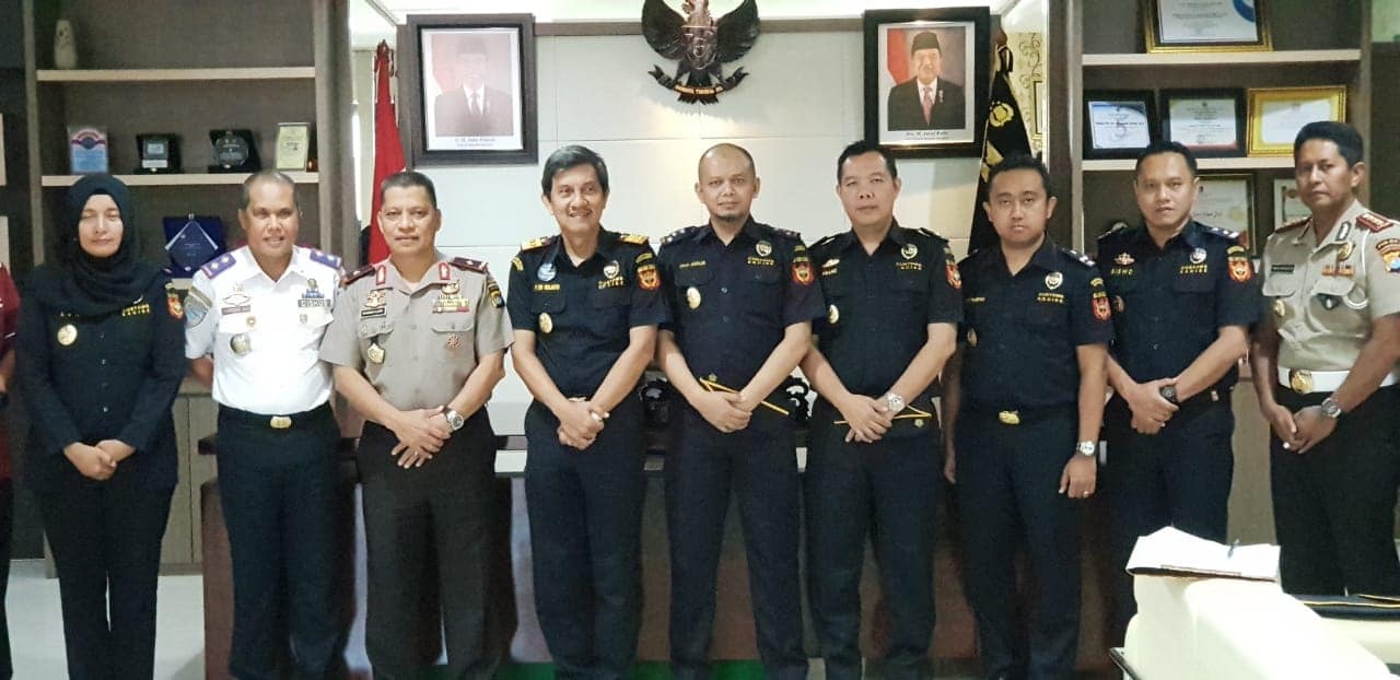 Bea Cukai menjalin kerja sama dengan Kepolisian Daerah Sulawesi Barat.
