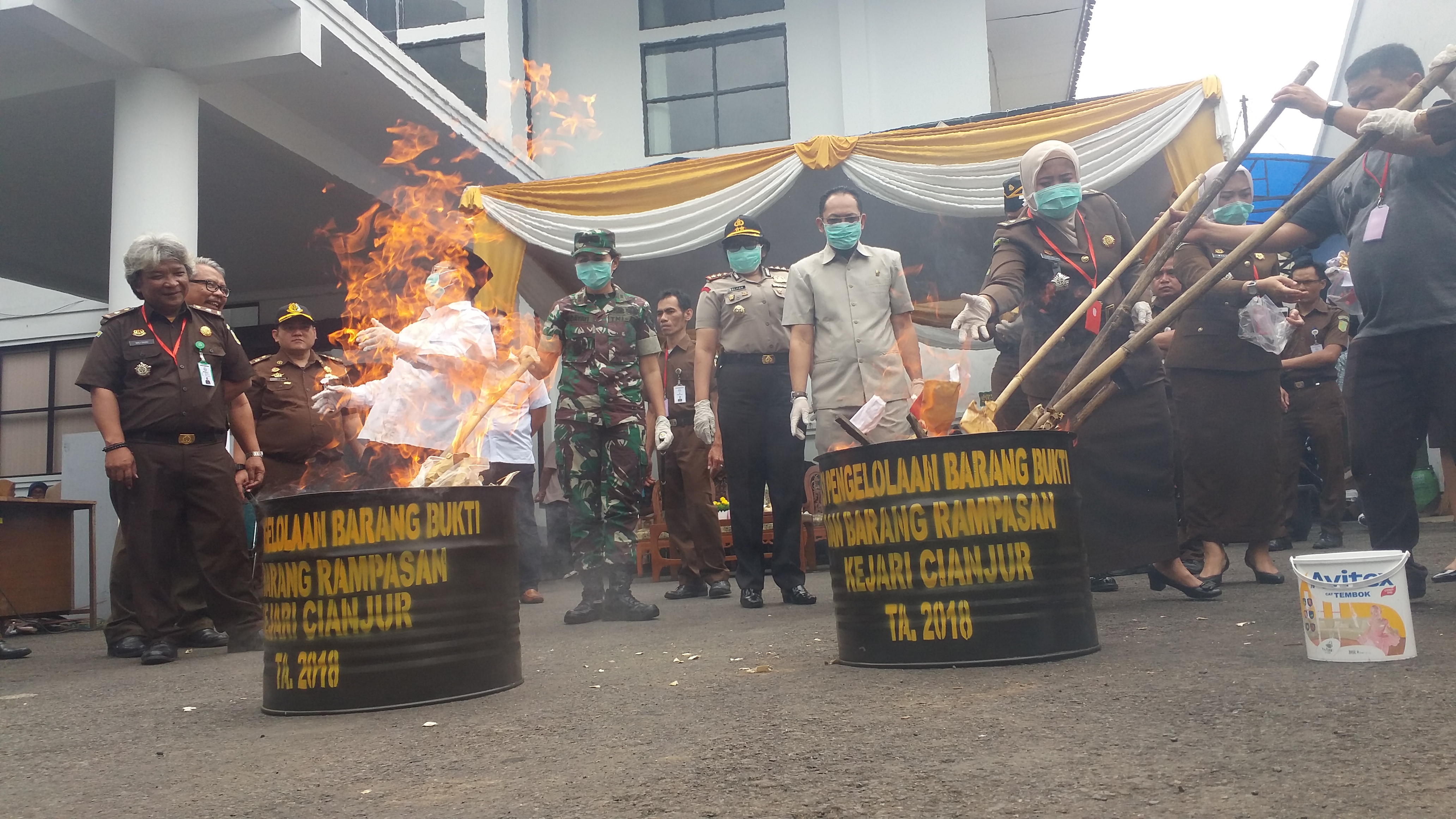 Kejari Cianjur Musnahkan Lebih dari Kwintal Ganja