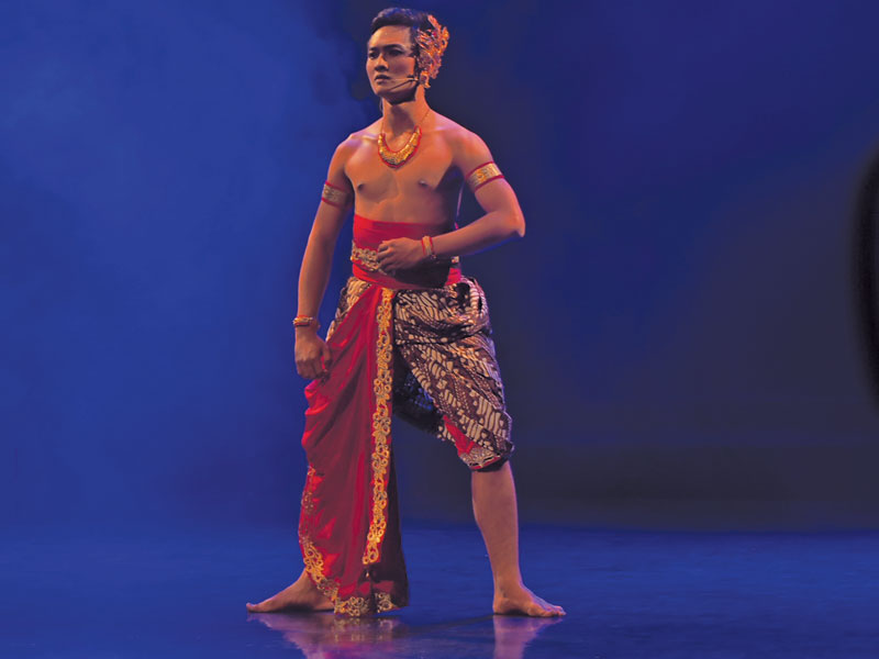 Bathara Saverigadi Dewandoro.