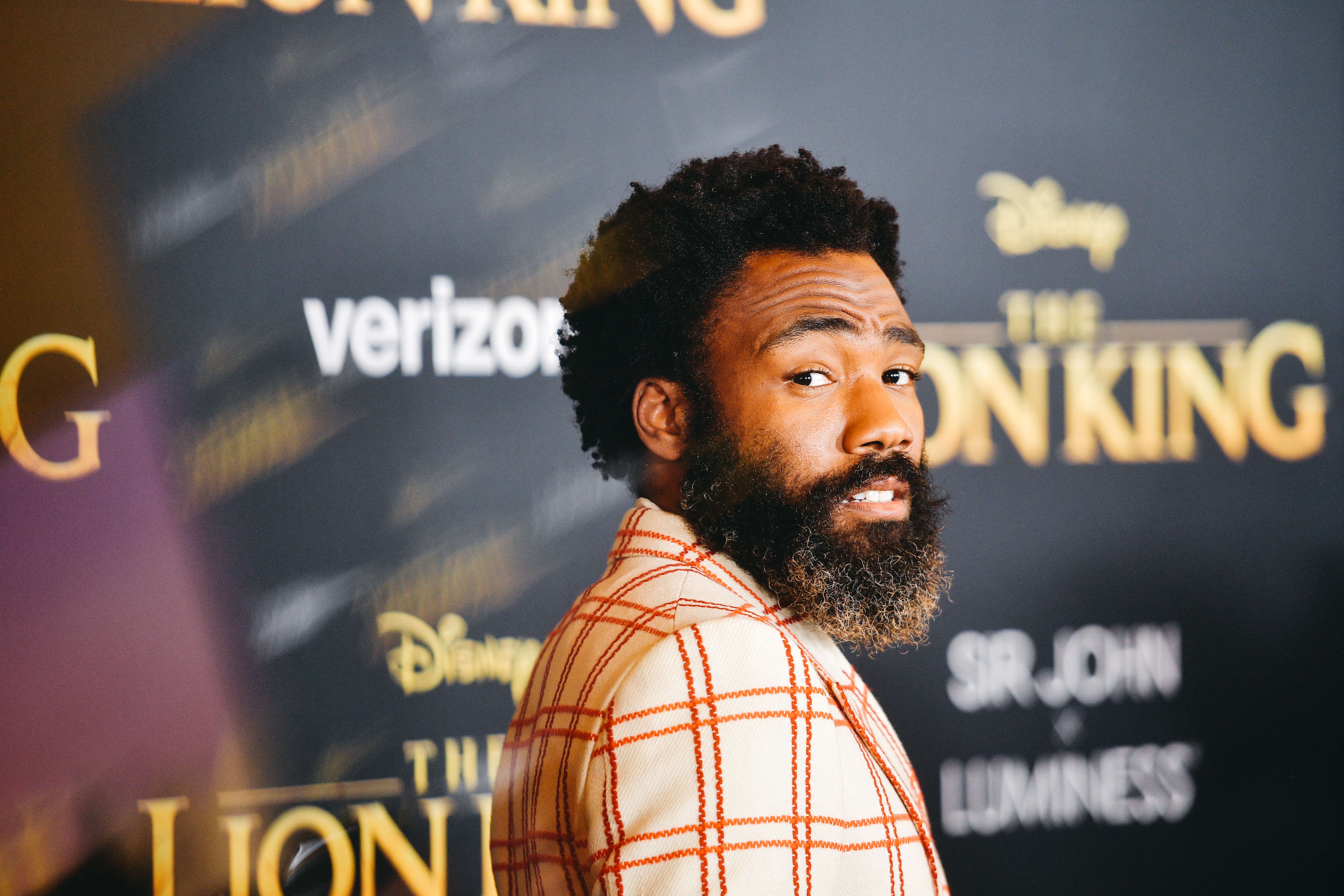 Donald Glover pengisi suara Simba di film The Lion King