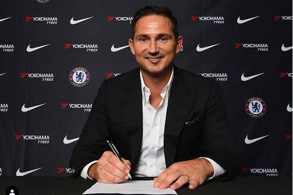Frank Lampard, Kamis (4/7) resmi diperkenalkan sebagai pelatih baru Chelsea menggantikan Maurizio Sarri.