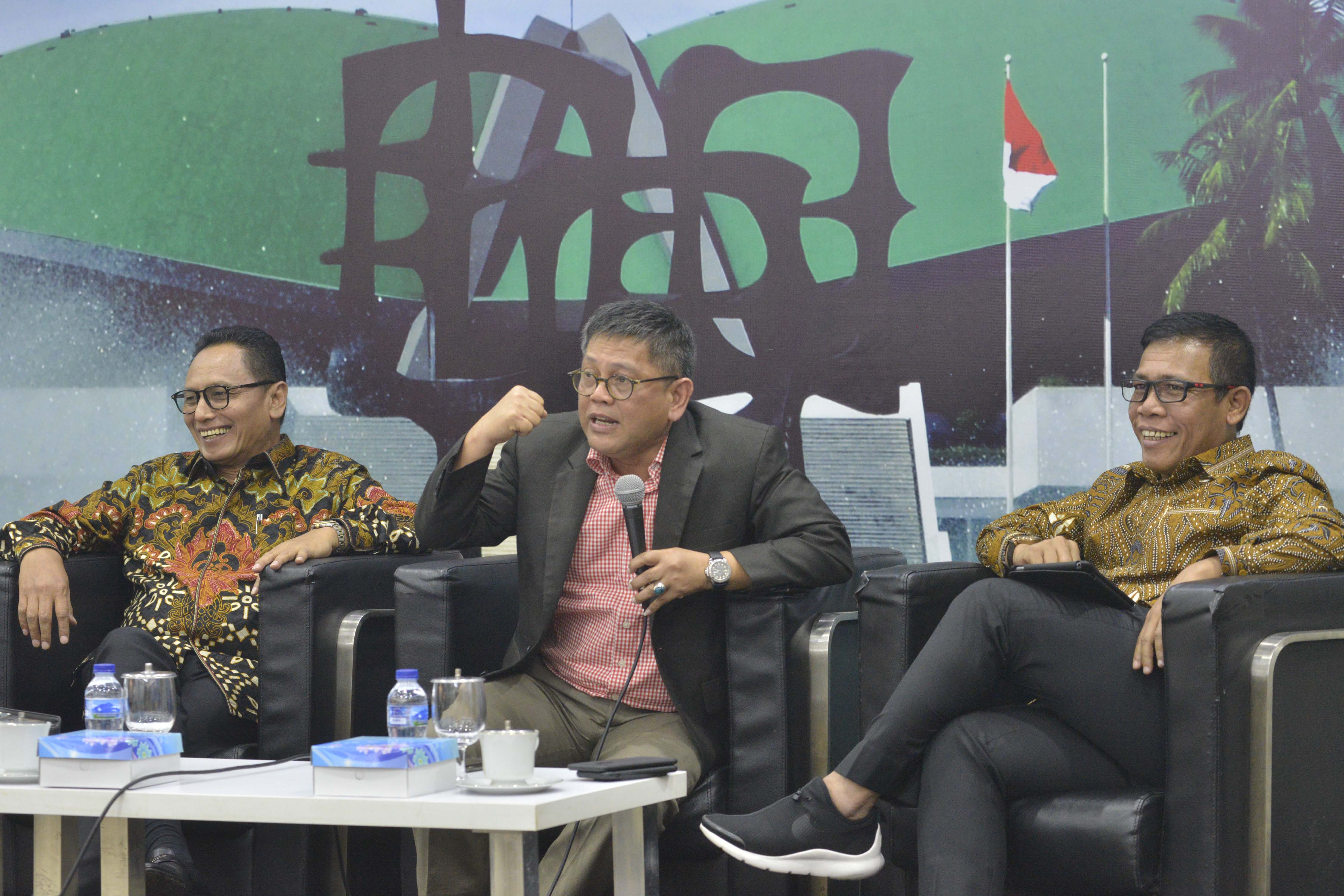 Diskusi soal RUU penyadapan di kompleks Parlemen