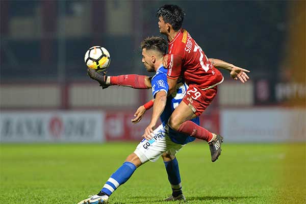 Pertandingan Persija lawan Persib digelar di Stadion Utama GBK, Rabu (10/7) pukul 15. 30 WIB 