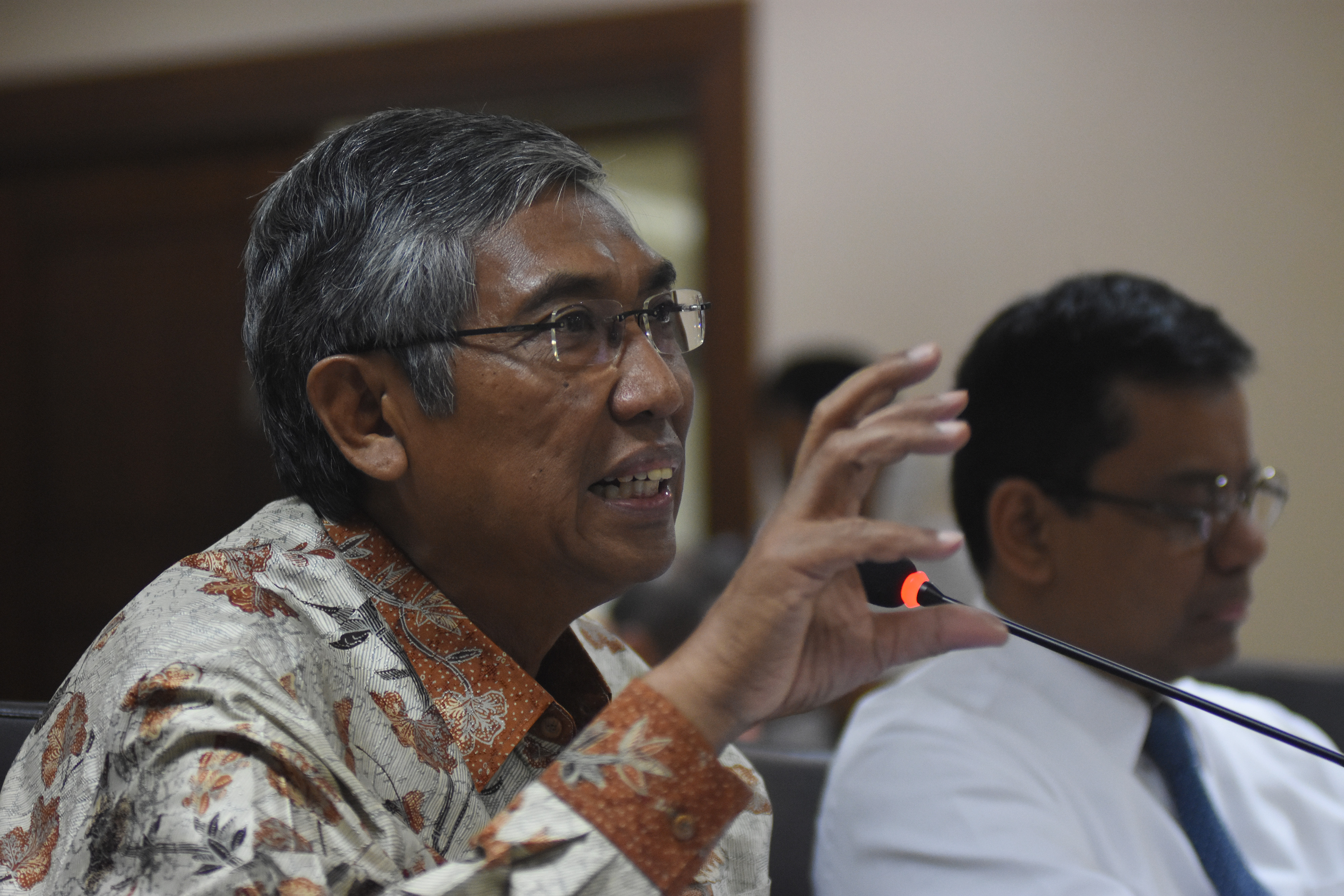 Wakil Menteri Keuangan Mardiasmo (kiri)