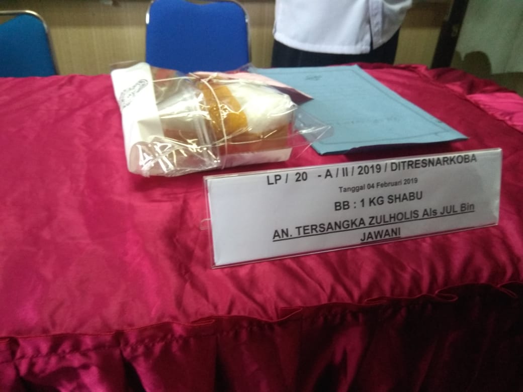 ilustrasi -- barang bukti penangkapan kurir narkoba pembawa sabu 1 kg