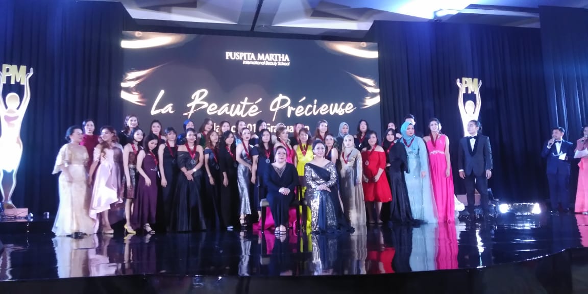 Wisuda Puspita Martha Tilaar International Beauty School