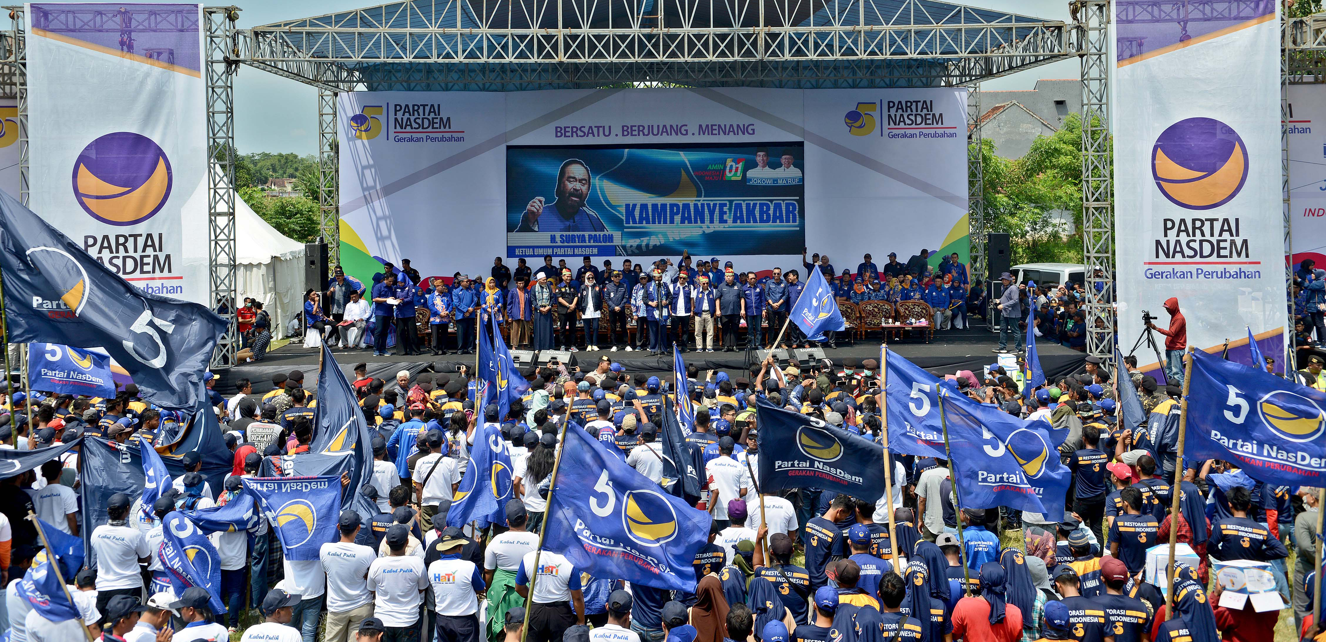 Kampenye akbar Partai NasDem di Jawa Timur. 