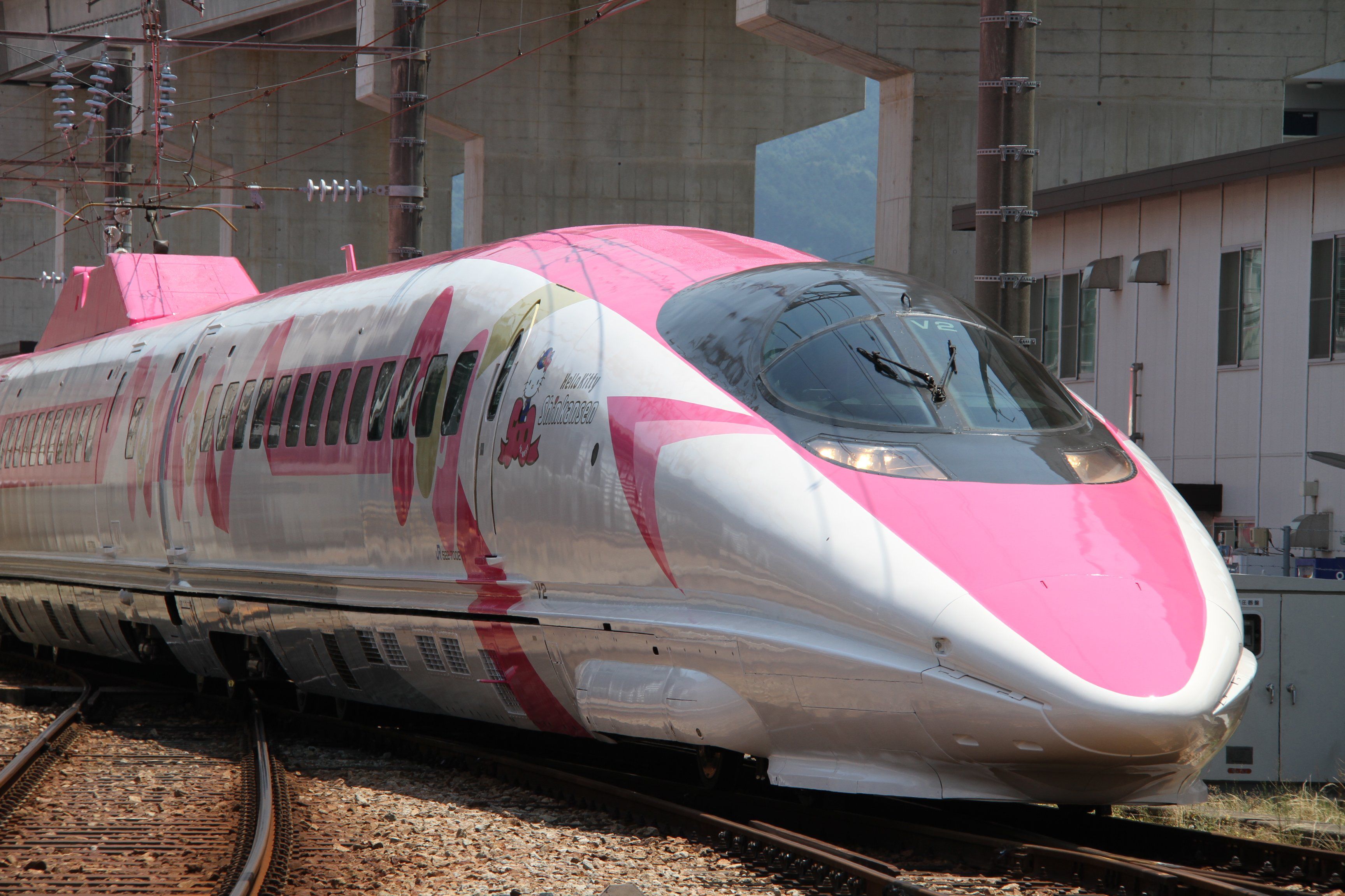 Kereta cepat Shinkansen.