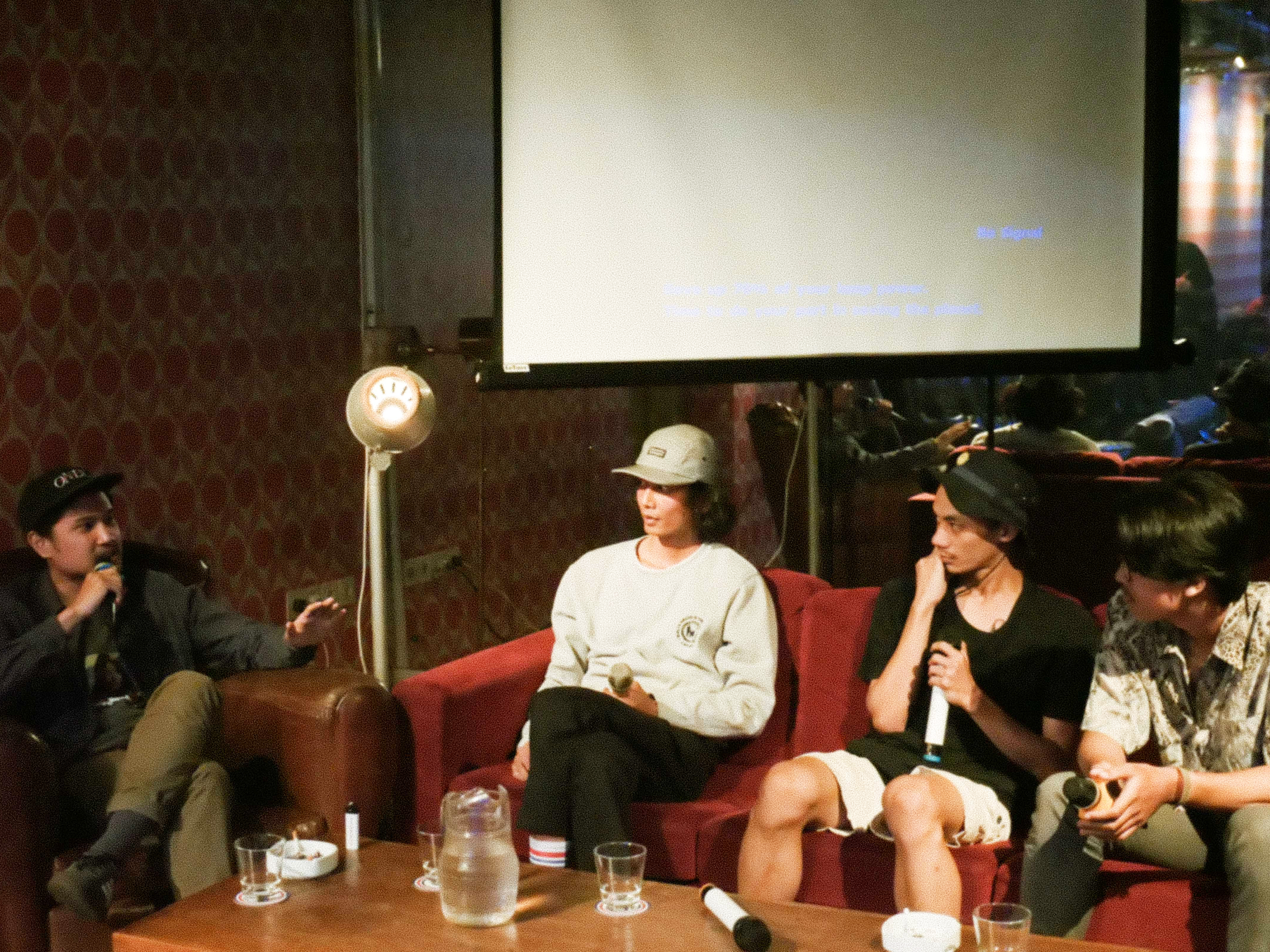 Suasana diskusi radio online di Jakarta, Minggu (30/6)