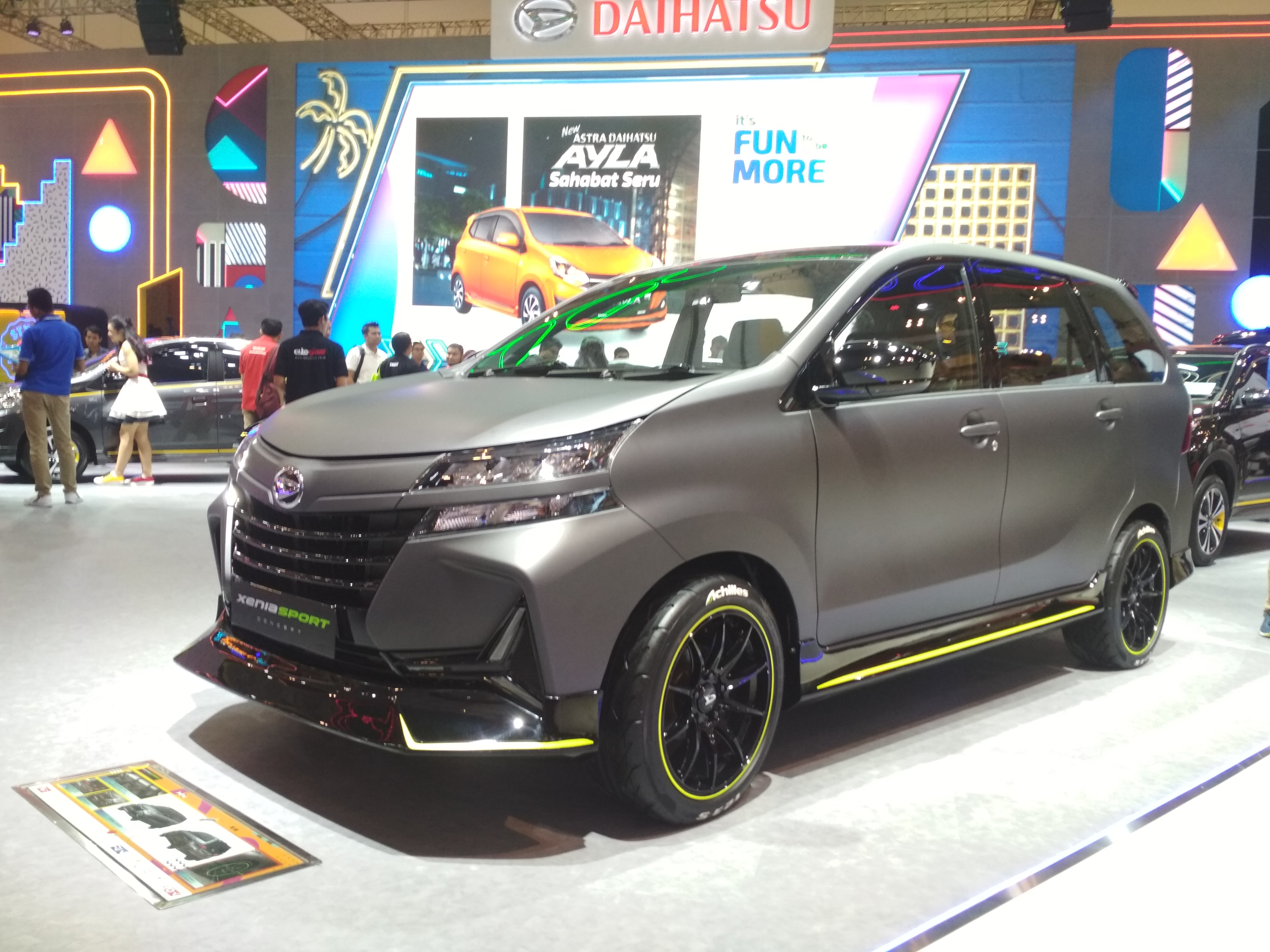 Daihatsu menghadirkan Xenia Modification dengan tagline Enhanced Sporty yang memikat kaum milenial.