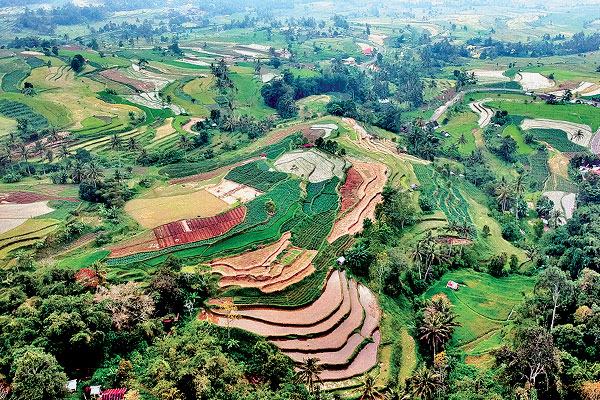 Mempercantik Desa Terindah di Dunia