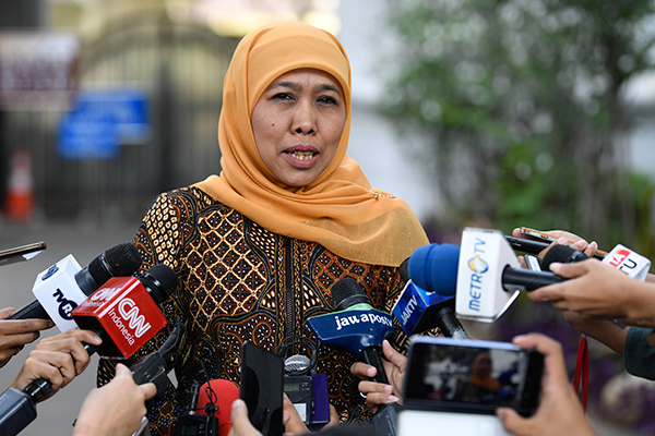 Gubernur Jawa Timur  Khofifah Indar Parawansa 