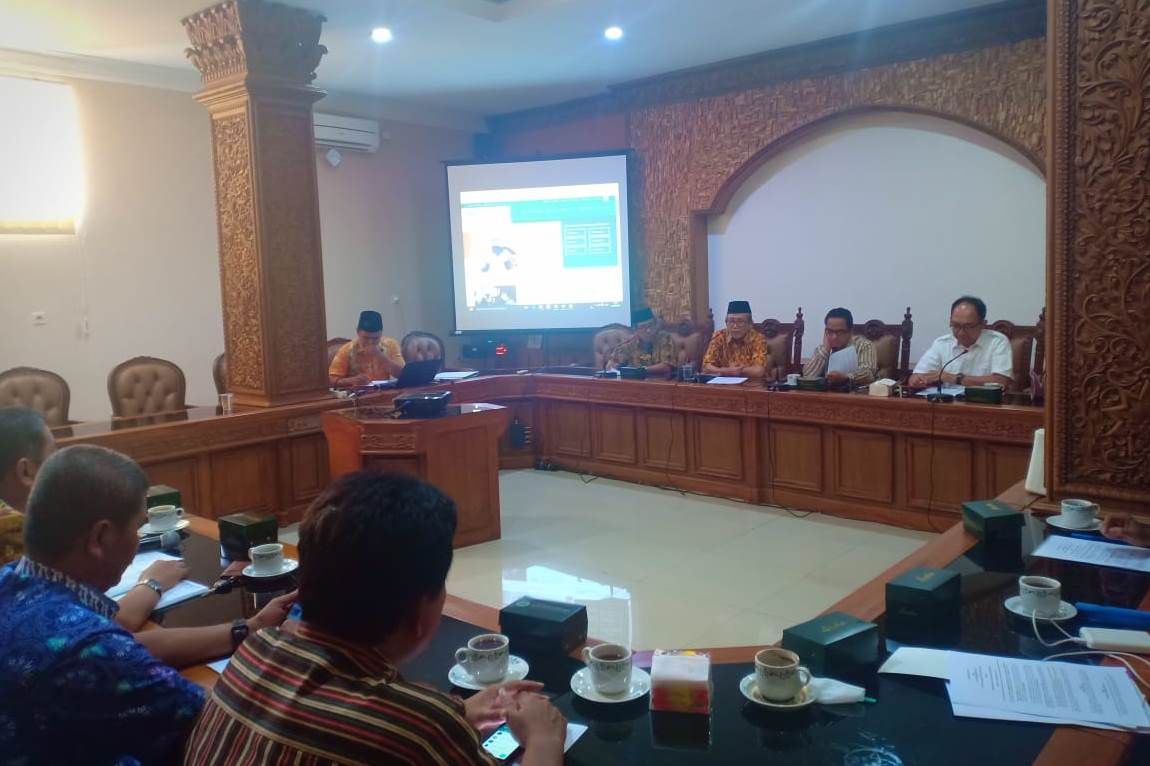 Pertemuan perwakilan Yayasan Darma Bhakti Lestari dengan jajaran Unisnu Jepara, Rabu (10/7). 