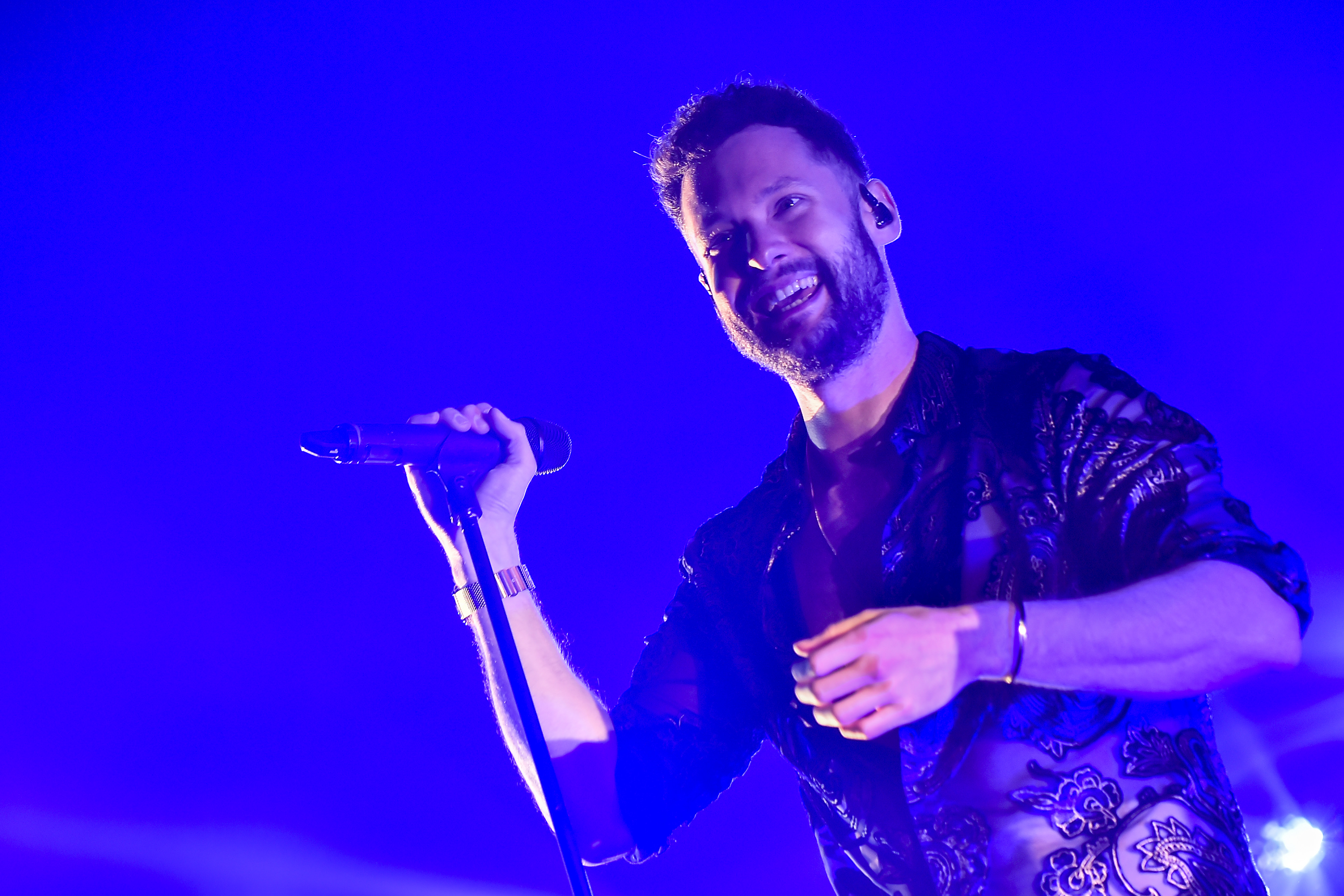 Penyanyi asal Inggris, Calum Scott, turut menyemarakkan panggung Prambanan Jazz Festival 2019.