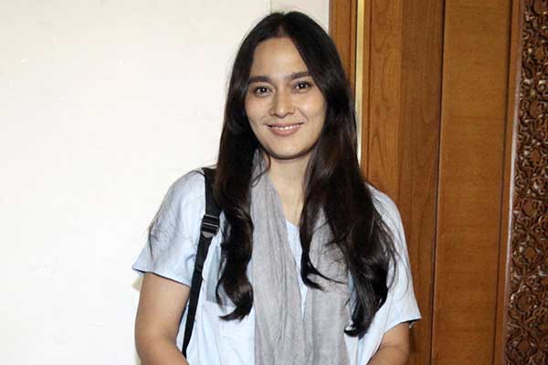 Ine Febriyanti Tertantang di Layar Lebar