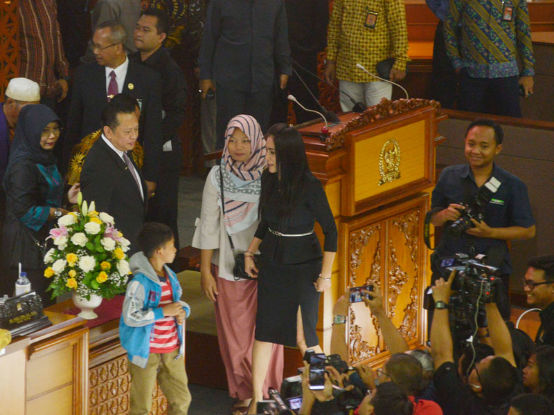 Baiq Nuril Berterima Kasih kepada Jokowi