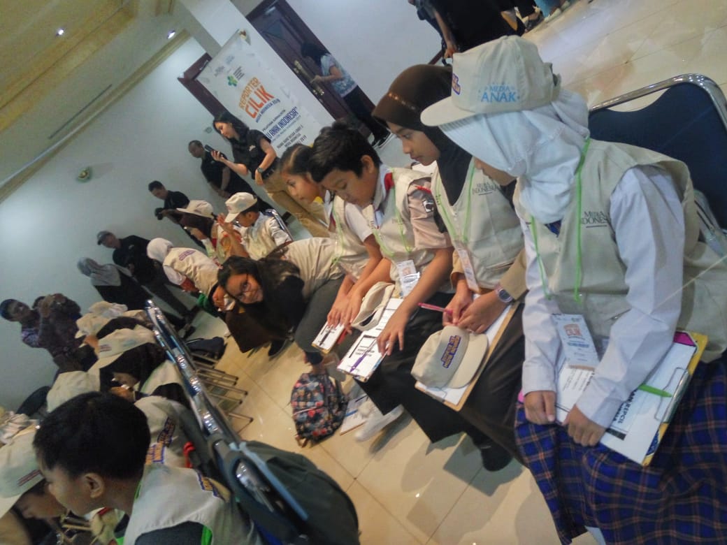 Para reporter cilik sedang mengikuti pelatihan di kantor Media Indonesia