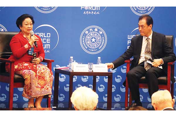 Mantan Presiden RI yang juga Ketua Umum DPP PDIP Megawati Soekarnoputri menjadi pembicara utama dalam Forum Perdamaian Dunia (WPF) ke-8 di B