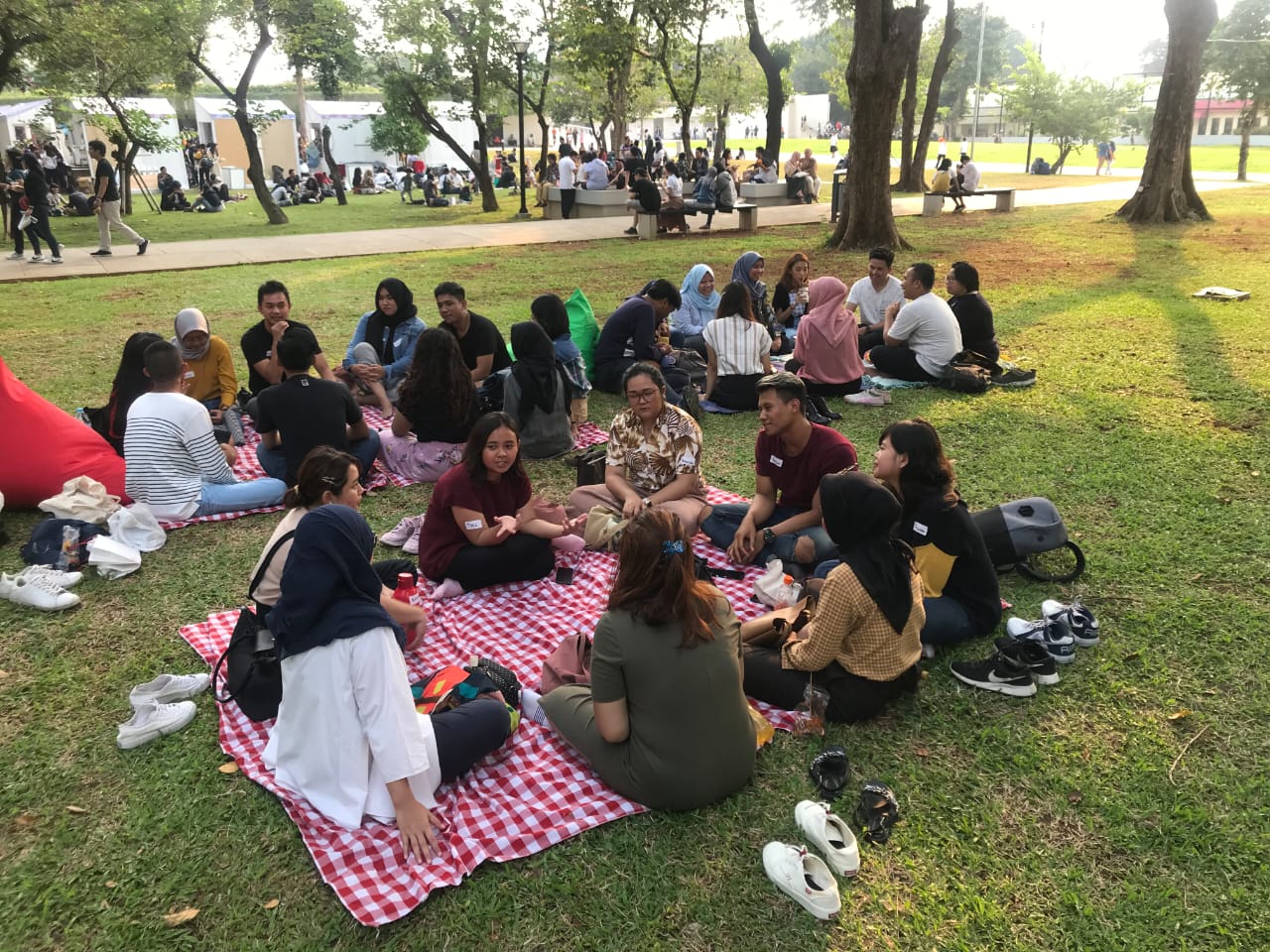Kaum muda Ibu Kota mewujudkan piknik rutin lewat wadah komunitas Teman Piknikmu.