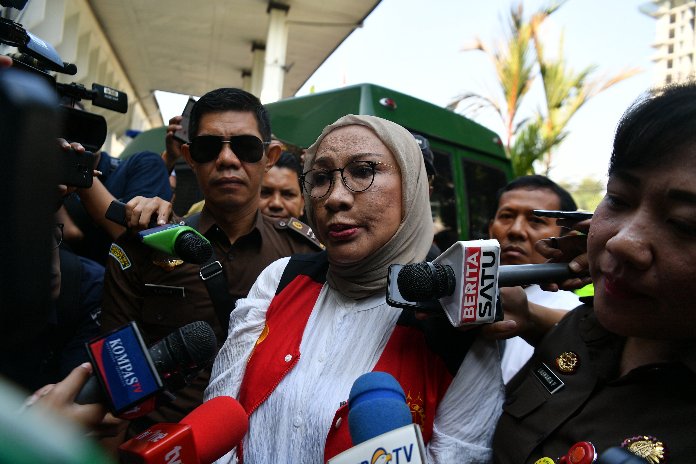Ratna Sarumpaet berharap bebas dari hukuman dalam kasus berita bohong. 