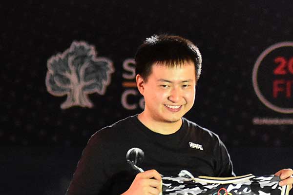 Christopher Tanuwidjaja selaku manajer timnas putri 