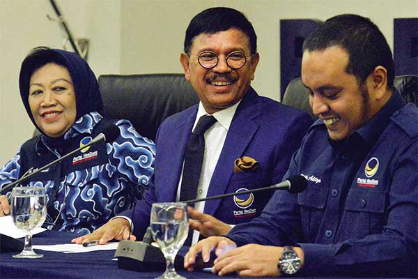 Sekjen Partai NasDem Johnny G Plate, Ketua DPP Bidang Media dan Komunikasi Willy Aditya di Kantor DPP Partai NasDem, Jakarta, kemarin.