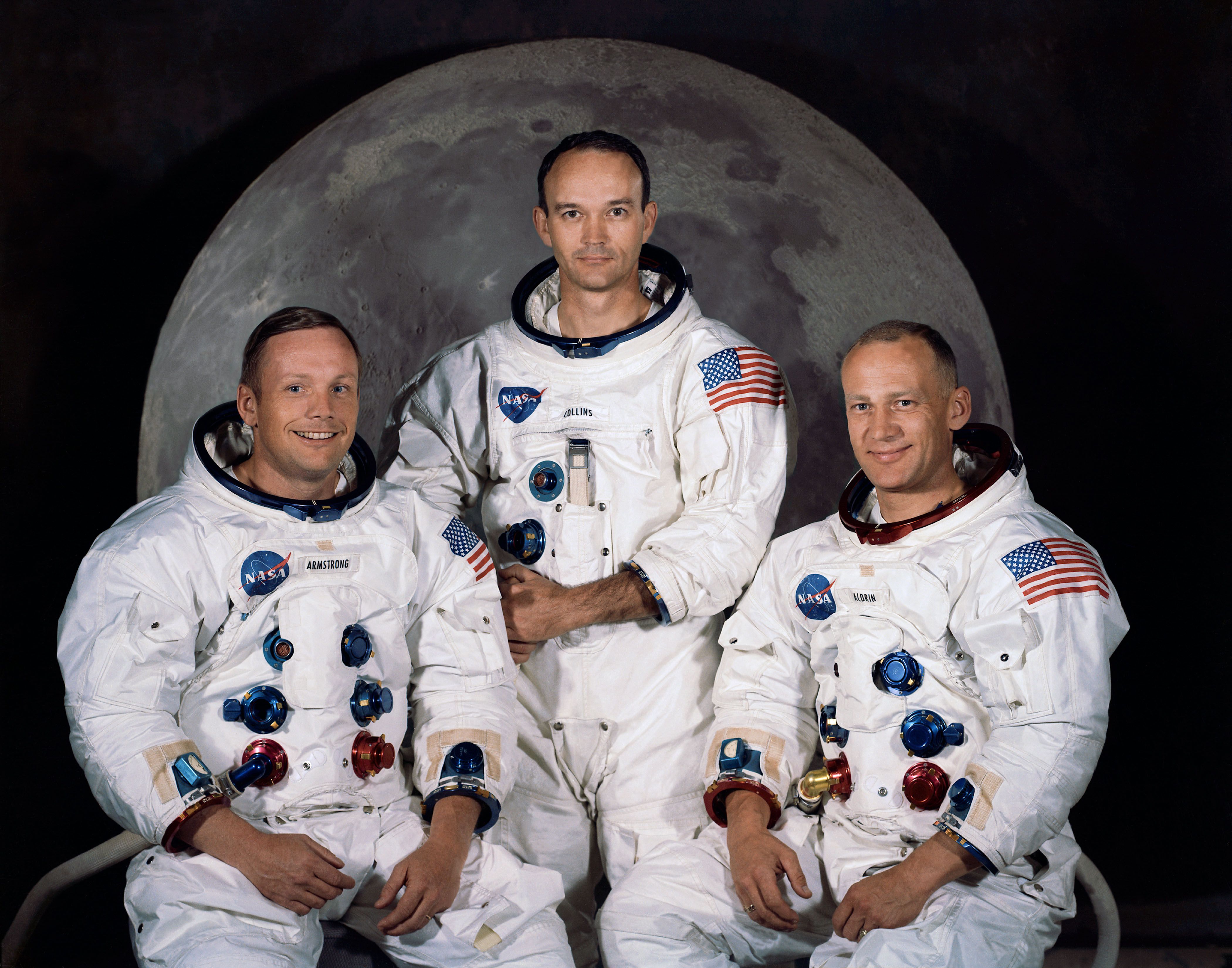  astronot Apollo 11 ,dari (L-R) Neil A. Armstrong, Komandan; Michael Collins, Pilot Modul; dan Edwin E. 