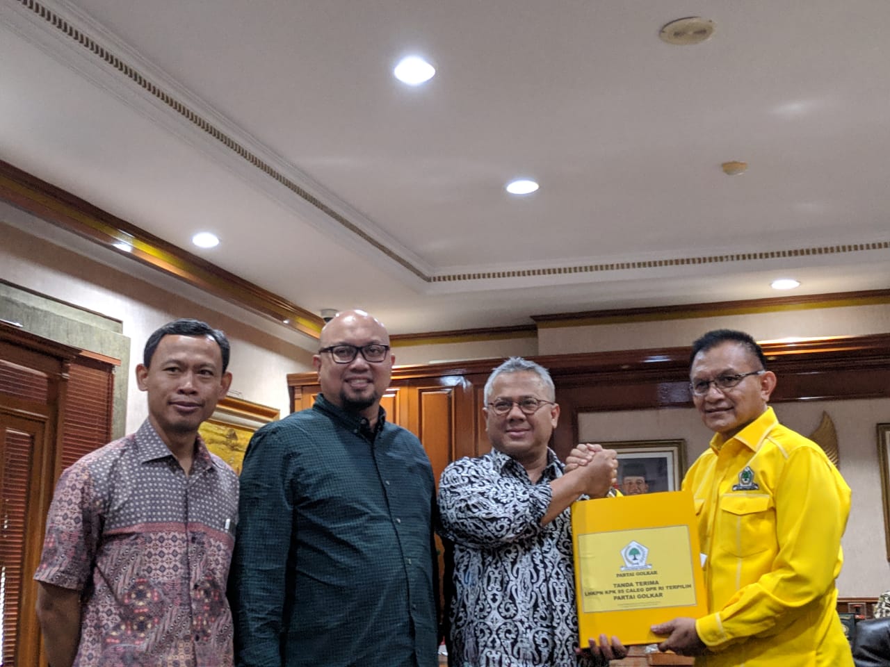 Golkar Serahkan Laporan LKHPN 85 Caleg DPR ke KPU