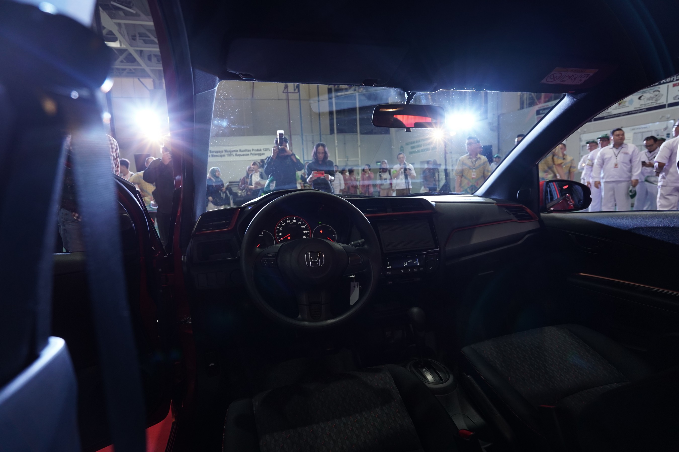 All New Honda Brio dengan setir kiri tersebut merupakan model yang diekspor ke negara Filipina dan Vietnam.