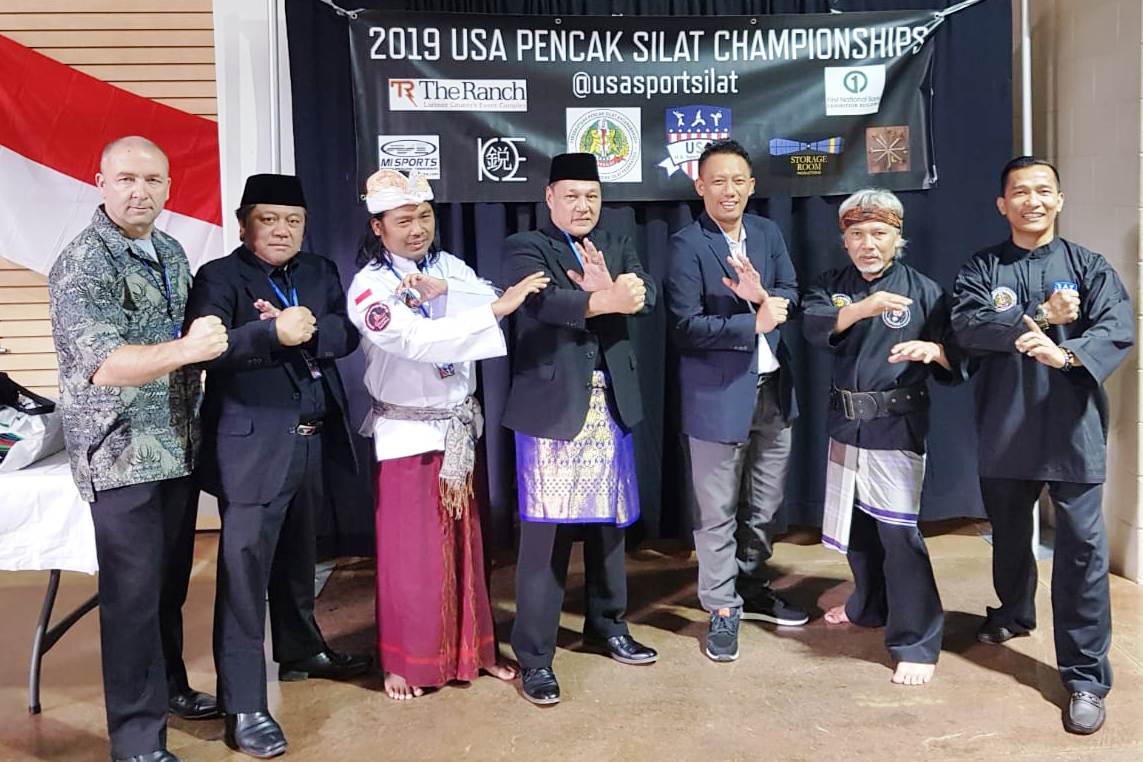Kejuaraan ini dibuka oleh Jacob Richter, Presiden Pencak Silat Federation USA, didampingi Beny Gautama.