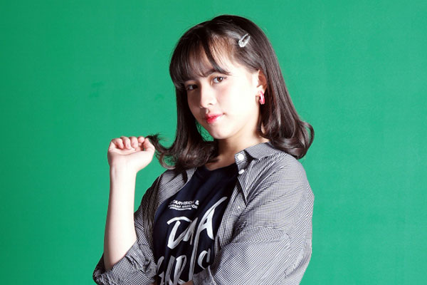 Zara JKT48 dikenal sebagai Pemeran Euis dalam film Keluarga Cemara (2019) dan Dara dalam film Dua Garis Biru (2019)