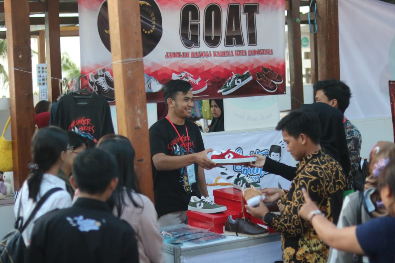Salah satu peserta kompetisi bisnis pada Santripreneur Lintas  Agama 2019 di Bali. 
