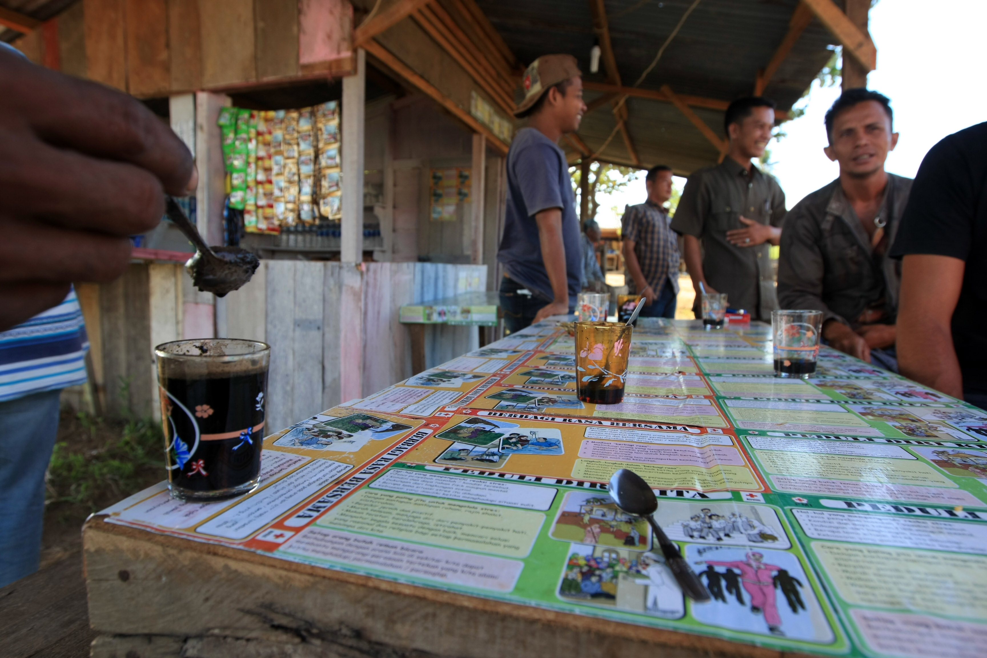 Ilustrasi MINUM KOPI