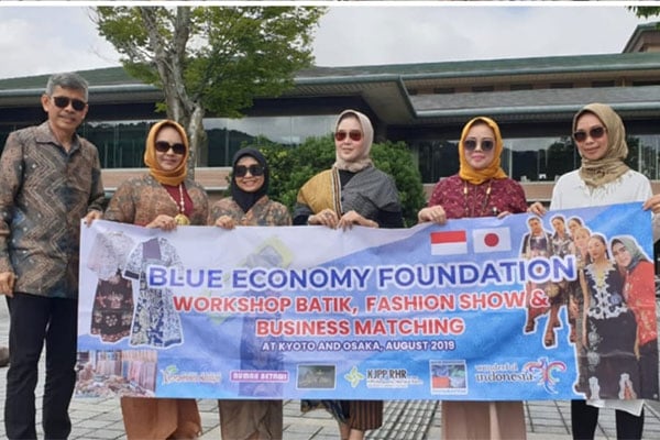 Pagelaran Budaya dan Peragaan Busana Malam Indonesia di Kyoto
