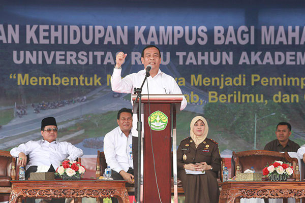 Deputi bidang Pencegahan, Perlindungan dan Deradikalisasi Badan Nasional Penanggulangan Terorisme (BNPT), Hendri Paruhuman Lubis.