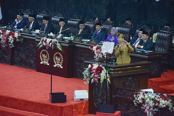 Presiden Joko Widodo menyampaikan pidato Kenegaraan pada Sidang Bersama DPD RI-DPR RI di Gedung Nusantara