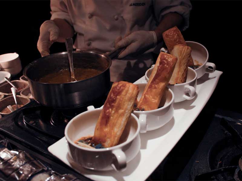 Haleem dan roti khamri