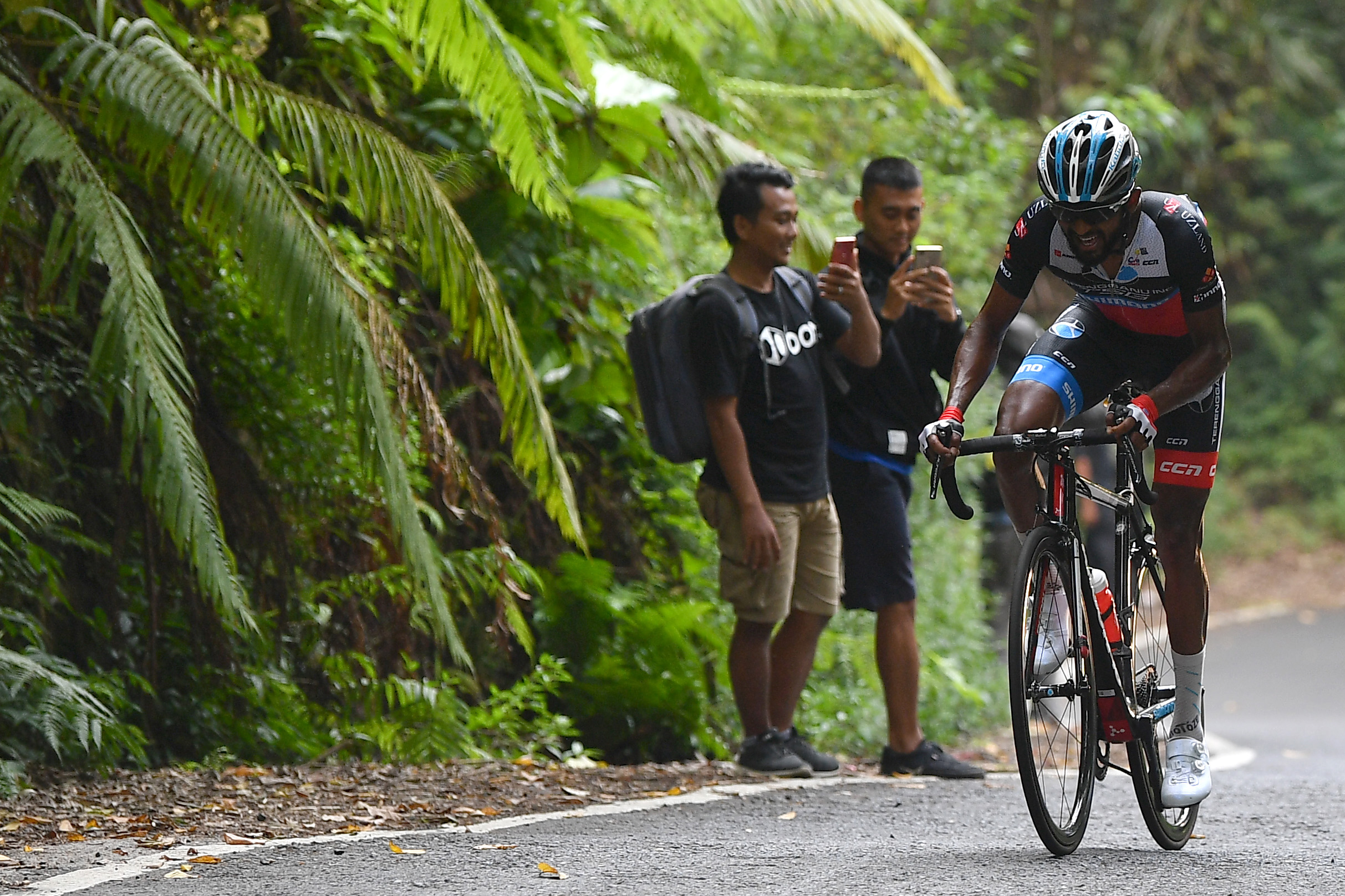 METKEL EYOB JUARA ETAPE KEEMPAT