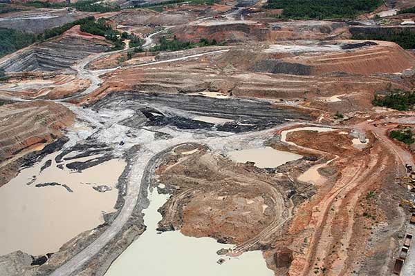 Ribuan hektare pertambangan batu bara di kawasan hutan Kecamatan Seronnga, Kabupaten Kotabaru, Kalimantan Selatan