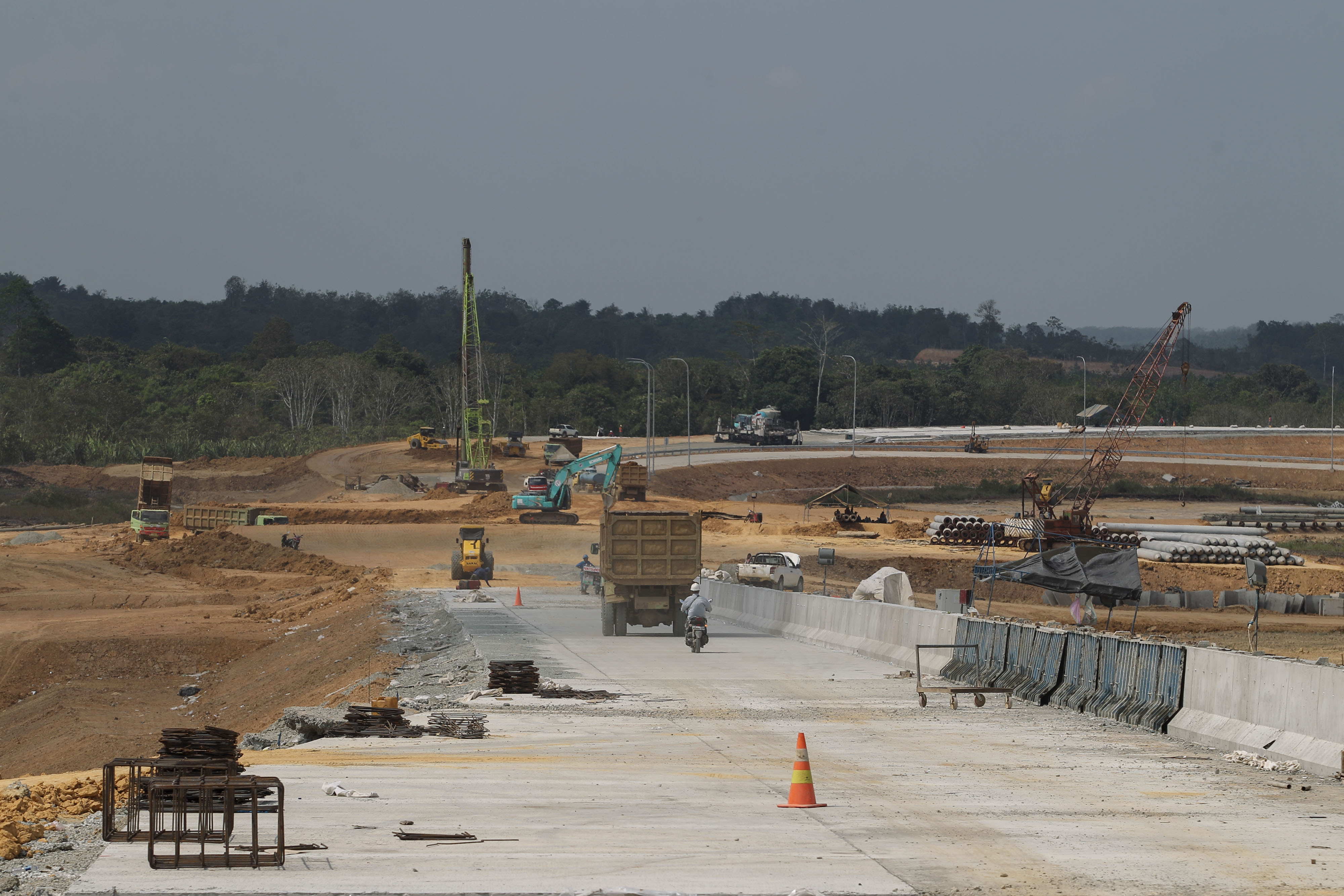 Proyek pembangunan jalan tol Balikpapan-Samarinda yang akan jadi salah satu pintu masuk menuju ibu kota baru