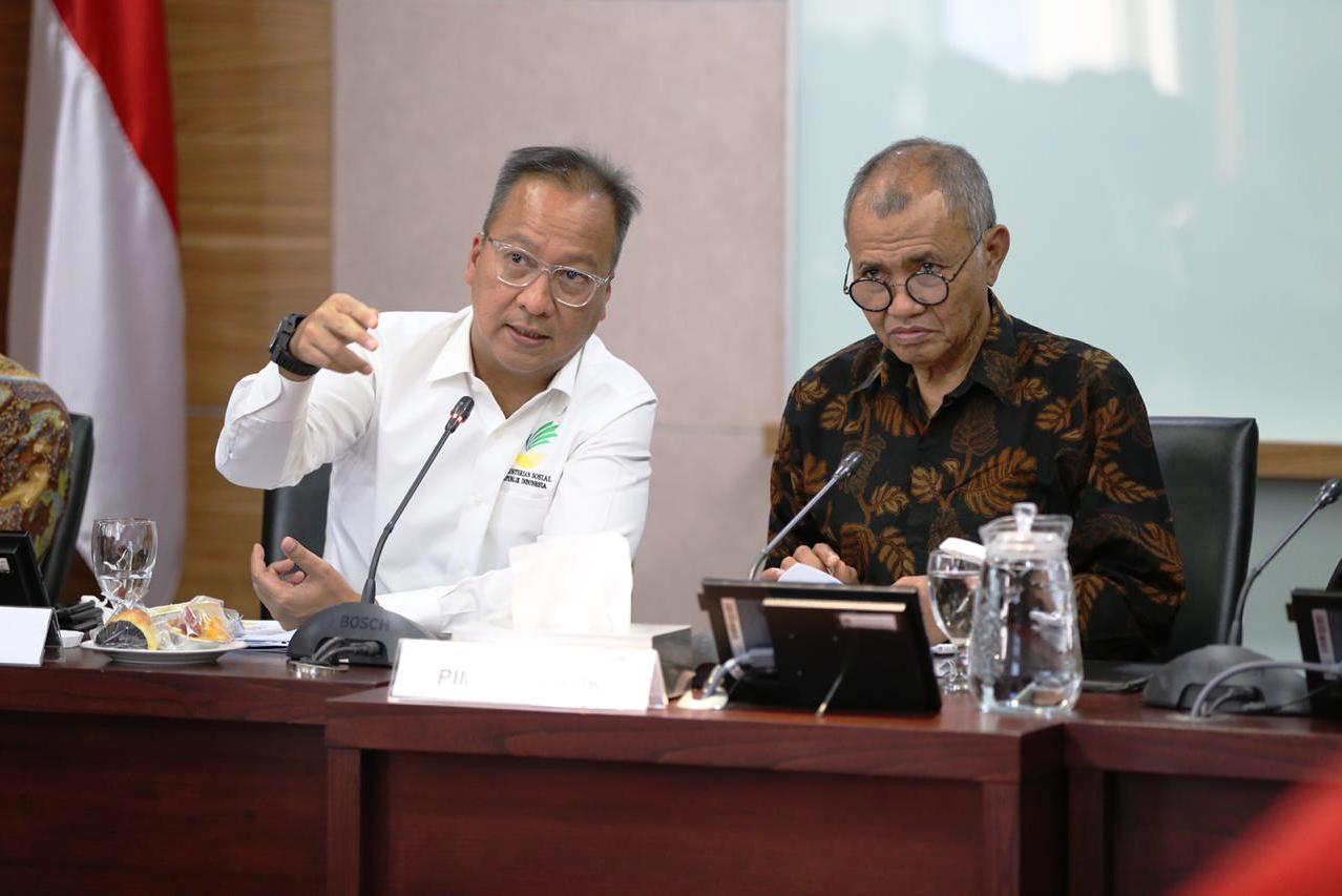 Mensos RI Agus Gumiwang (kiri) dan Ketua KPK Agus Rahardjo.