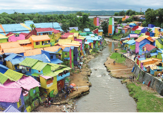 Kawasan Kampung Warna-warni di Jodipan, Malang, Jawa Timur, beberapa waktu lalu. 
