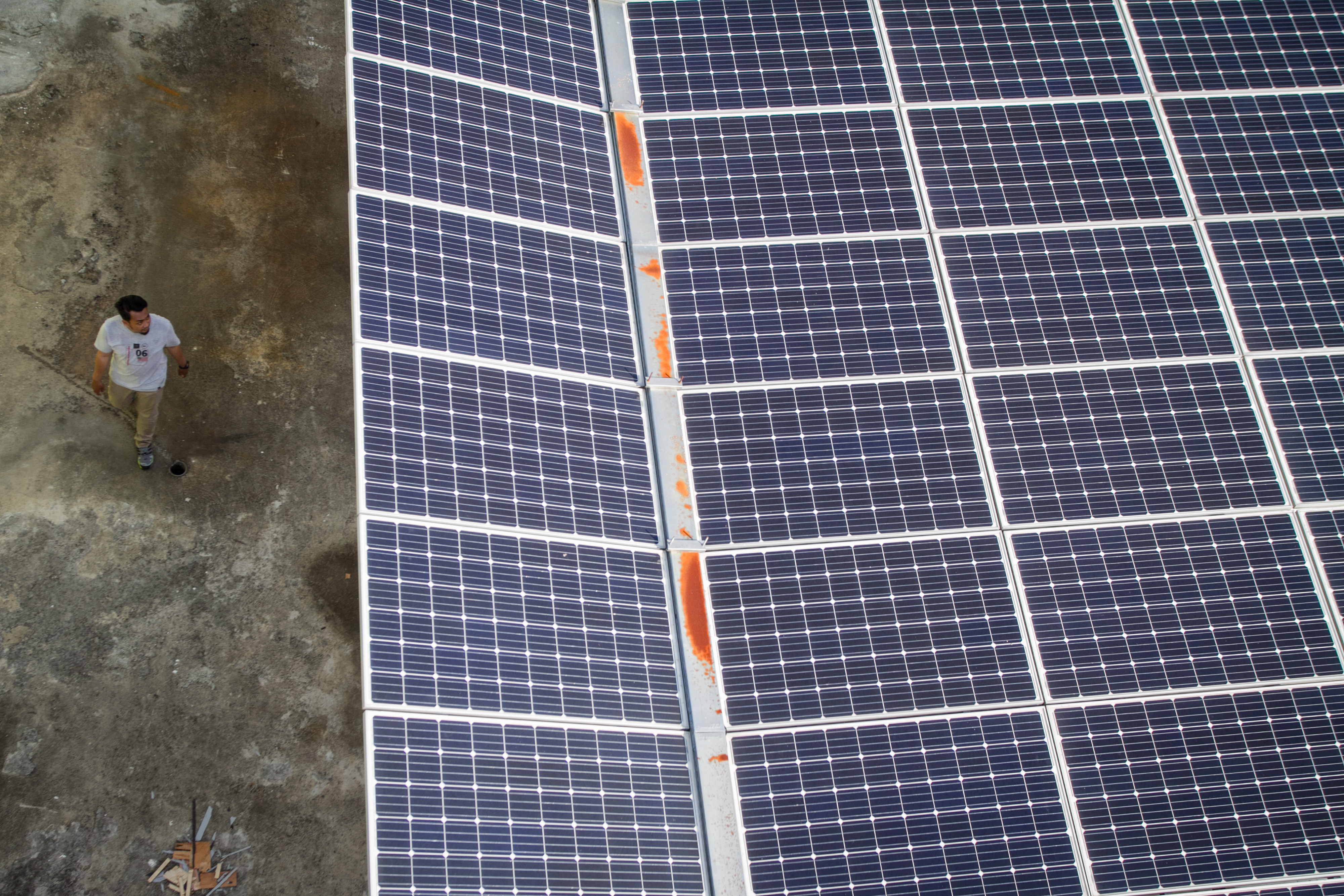 Pembangkit listrik tenaga surya.