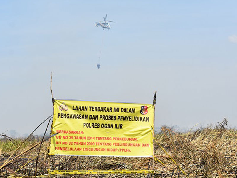 Pengeboman Air Dimaksimalkan untuk Mengurangi Kabut Asap