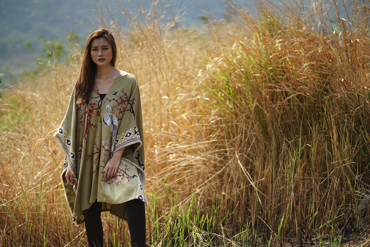 Desainer fesyen asal Bandung Sonya Morina digadeng KBRI Praha gelar pameran.