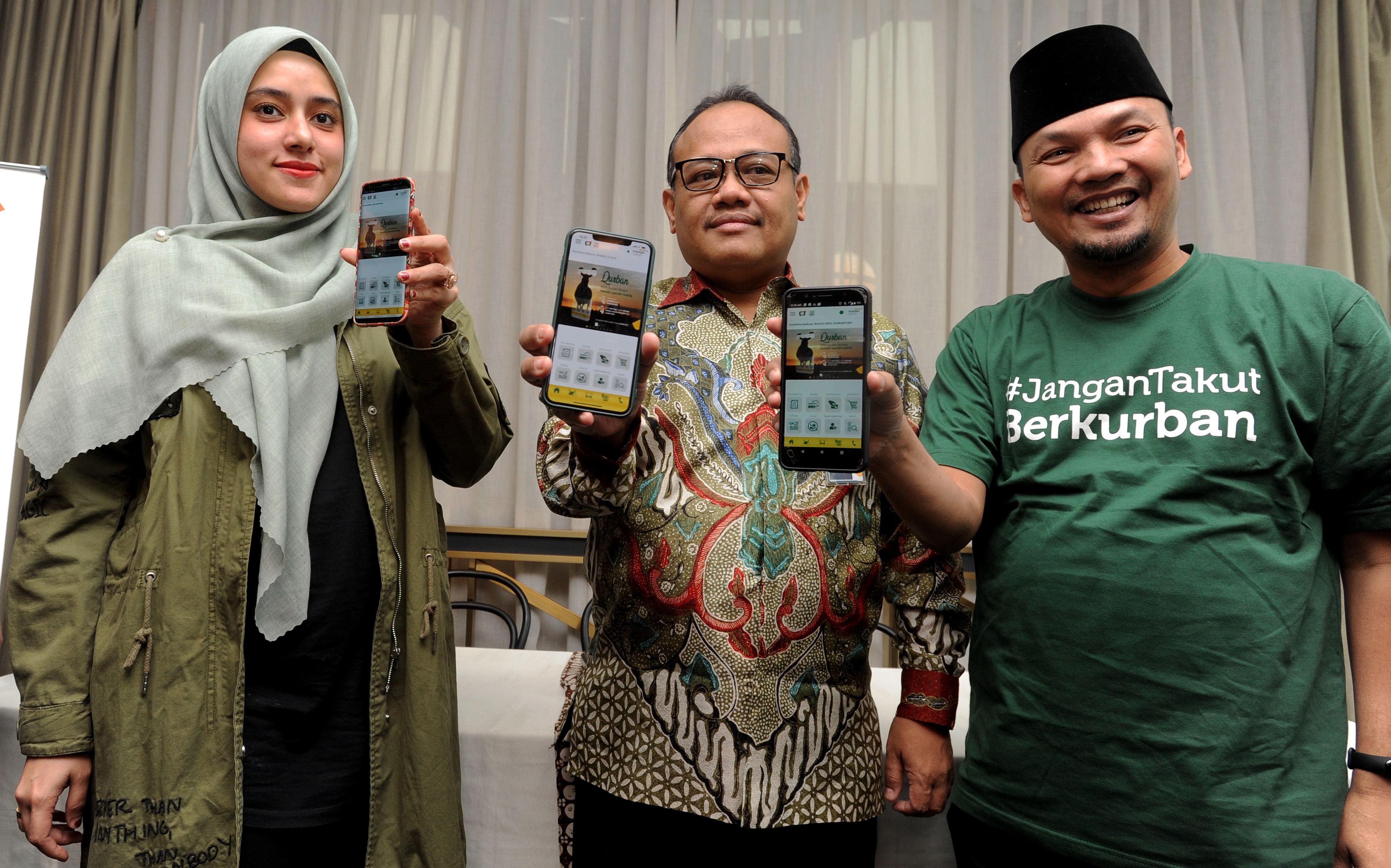 Mandiri Syariah merilis fitur pembelian hewan kurban melalui aplikasi Mandiri Syariah Mobile di Jakarta, Kamis (8/8). 