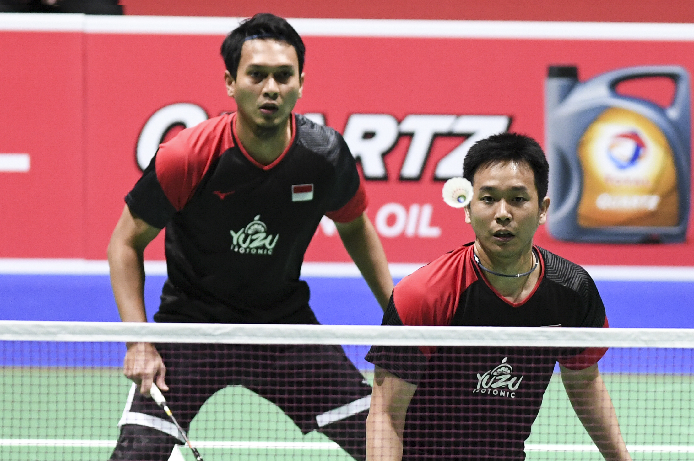 Pebulu tangkis ganda putra Indonesia Hendra Setiawan (kanan) dan Mohammad Ahsan (kanan). 
